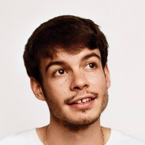 Meet your Posher, Elliot